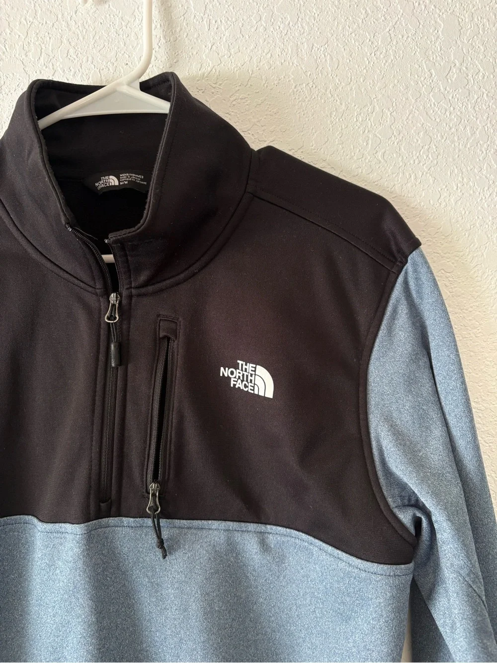 The North Face Black & Steel Blue Quarter-Zip Fleece Pullover